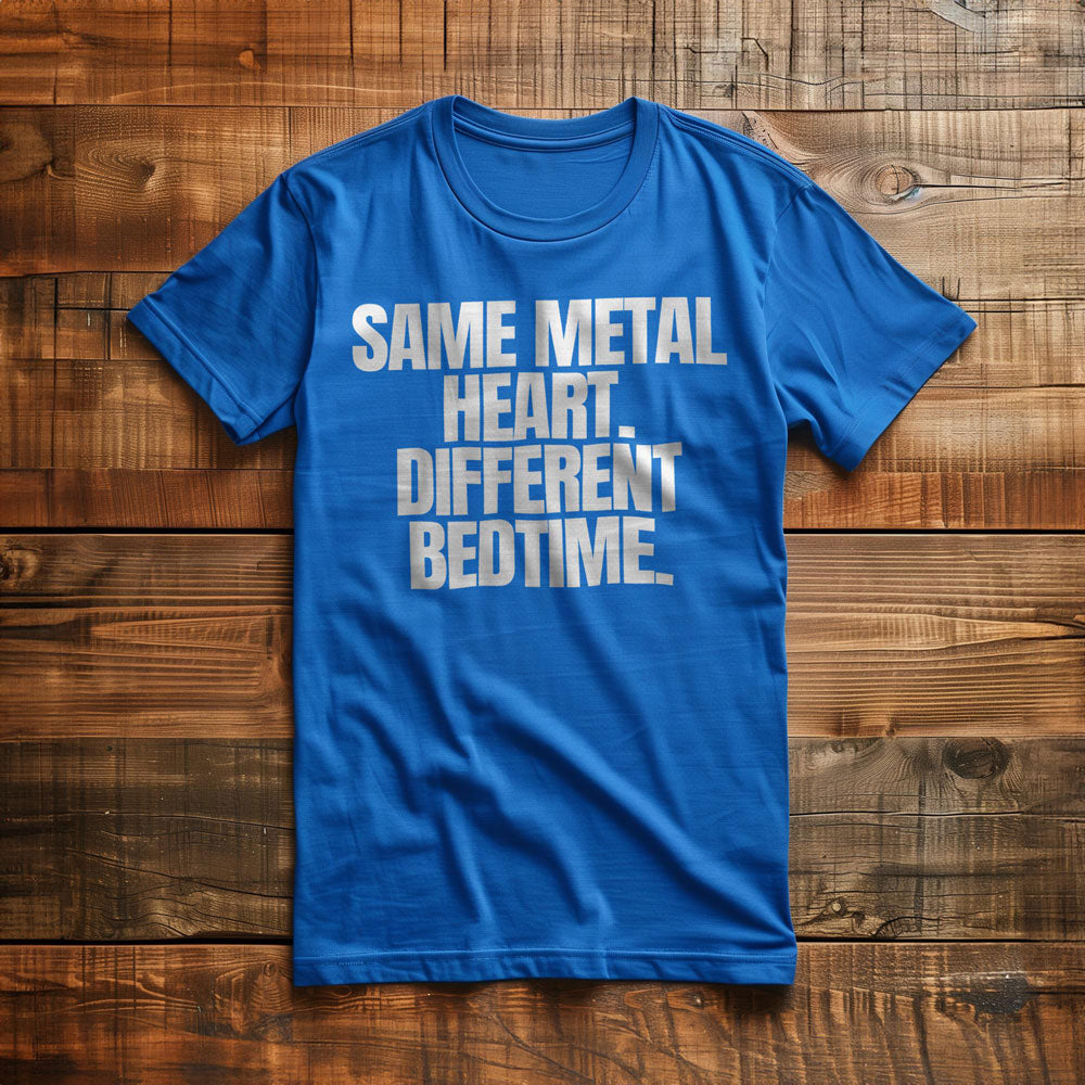 Same Metal Heart. Different Bedtime T-Shirt – Regular True Royal